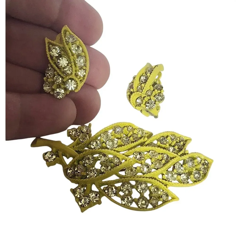 Vtg 1960s Mod Yellow Rhinestone Rope Filigree Leaf Brooch Earrings Parure Set